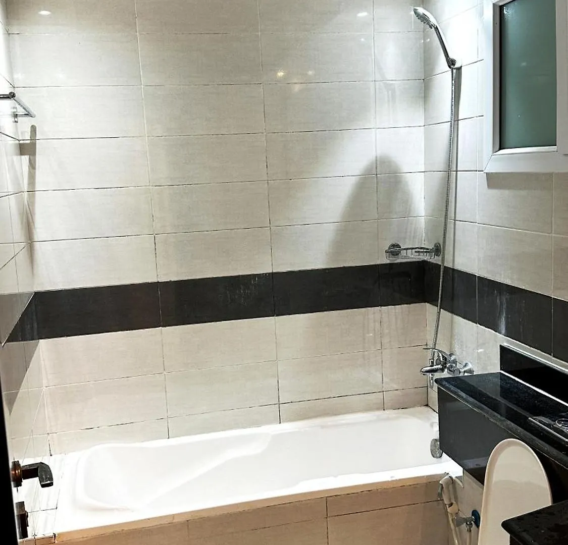 Homestay Inspire Partition Room In Al Seef Near Burjuman Metro Dubai