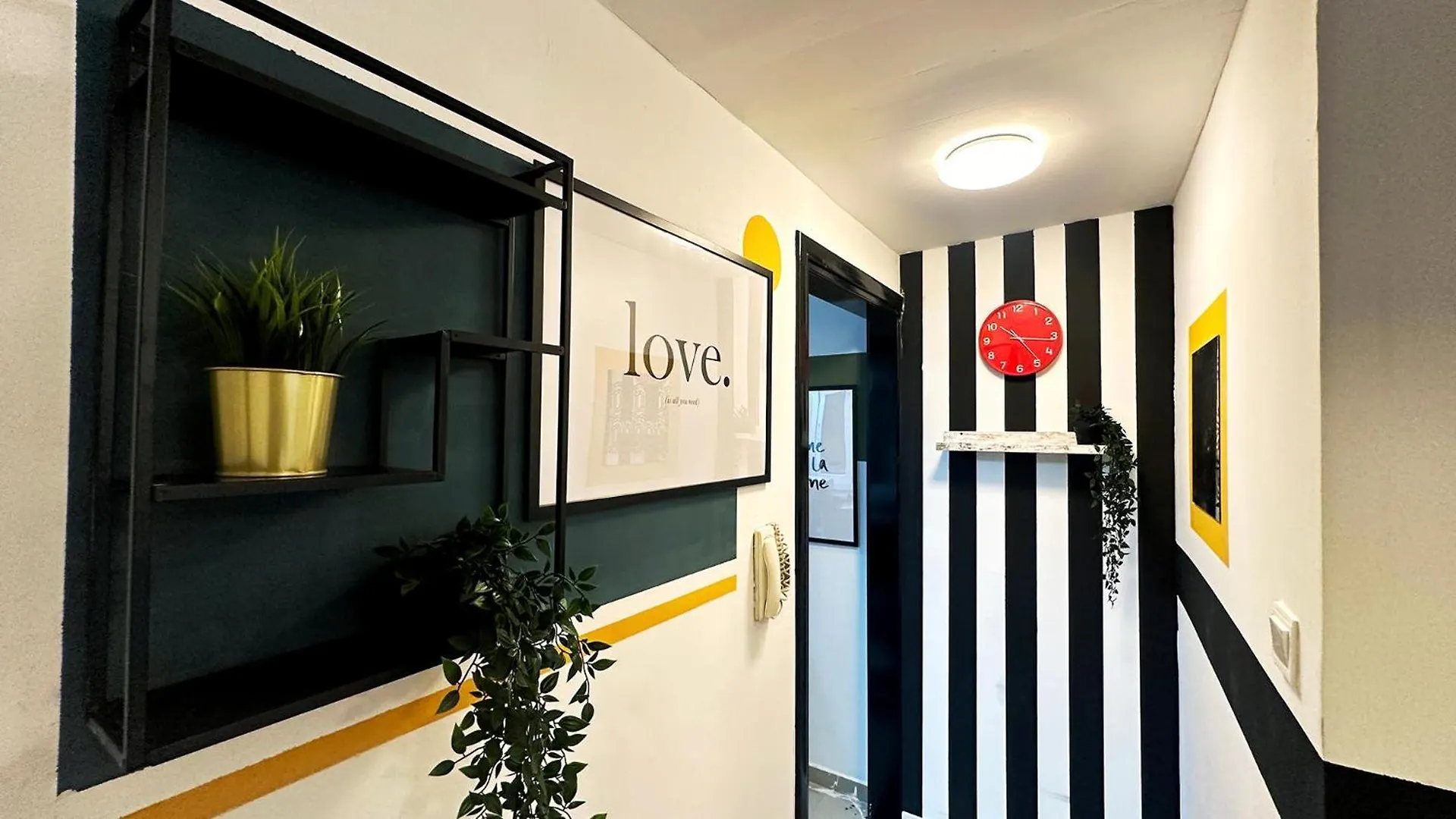 Inspire Partition Room In Al Seef Near Burjuman Metro Dubai 0*,