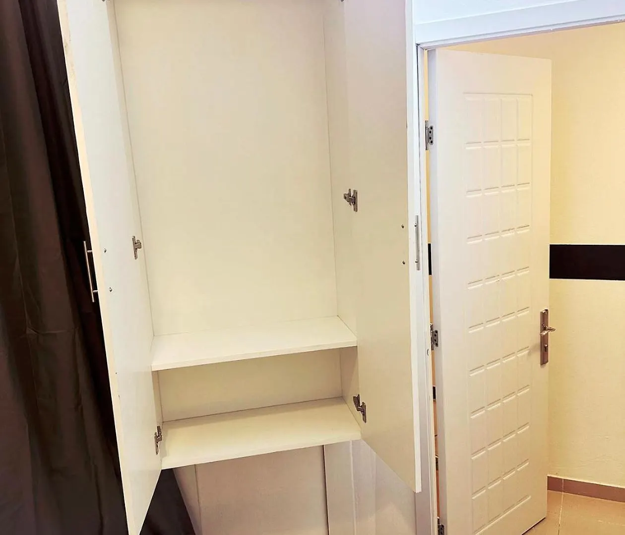 Homestay Inspire Partition Room In Al Seef Near Burjuman Metro Dubai