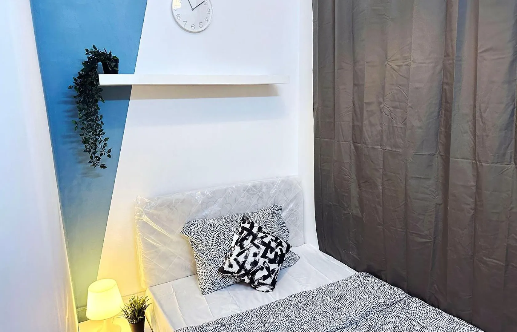 Inspire Partition Room In Al Seef Near Burjuman Metro Dubai Homestay